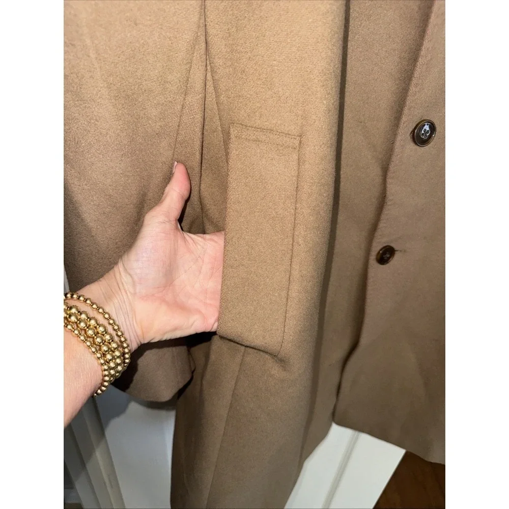 Ralph Lauren Mens Overcoat  Camel fully lined 3 button Italian Wool Fabric. 5513